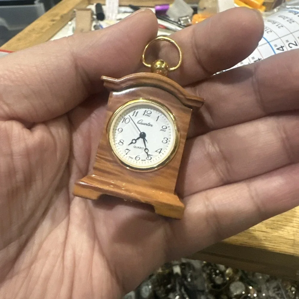 Working Vintage Quartex Miniature Mantel Quartz Wooden Clock New Battery Rare